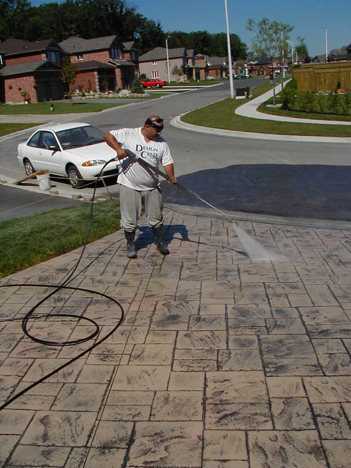 powerwashing patterned concrete driveway powerwashing patterned concrete driveway